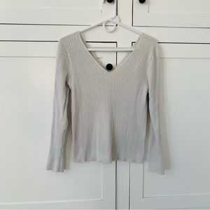 Simply Styled Silver Gray Shiny V Neck Ribbed Long Sleeve Stretchy Blouse Size M